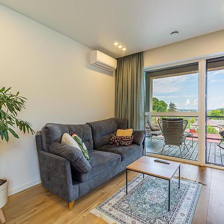 Sky Apartment With Free Parking And Balcony & Ac Kaunas Exterior foto